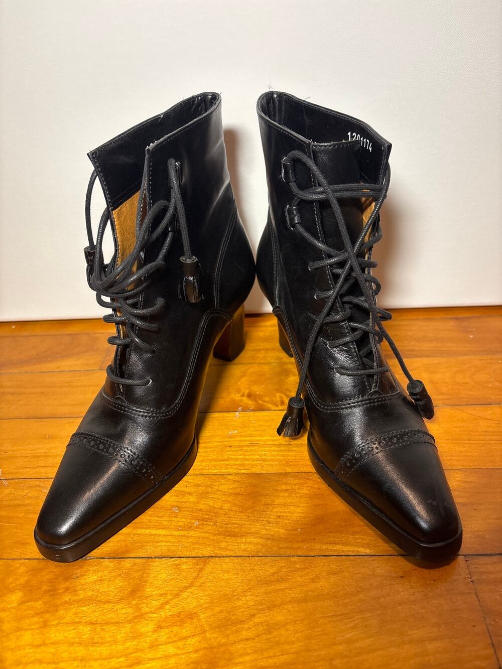 Vintage Ralph Lauren leather lace-up ankle "Granny" boots Size 6B made in Italy